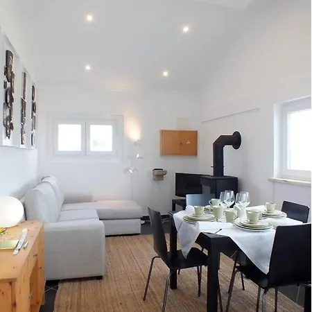 Da Areia Branca, Lourinhã - Mar Casal Dos Patos Praia da Lourinhã